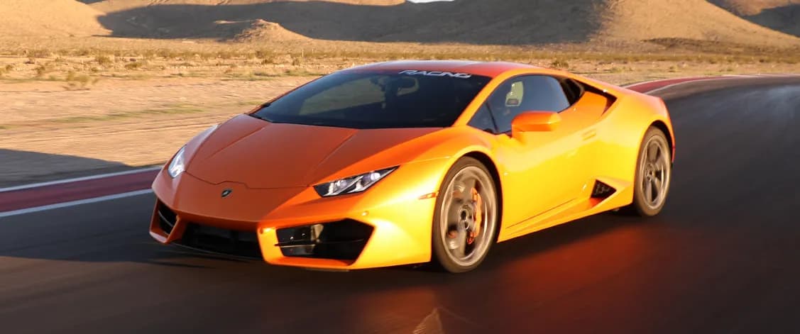 Lamborghini Huracán on the racetrack at Speed Vegas